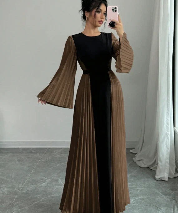 Robe Longue à Manches Évasées et Plissée